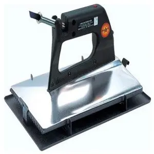 Professional Carpet Seaming Iron With Integrated Roller 1